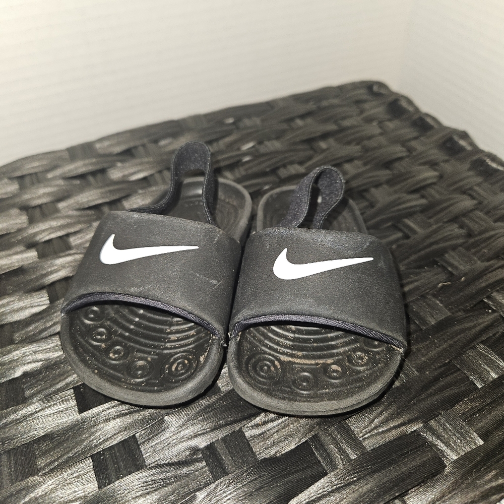 Nike Kawa Baby Slides Shoes Size 4C Sandals Black Unisex Summer Sporty Preppy